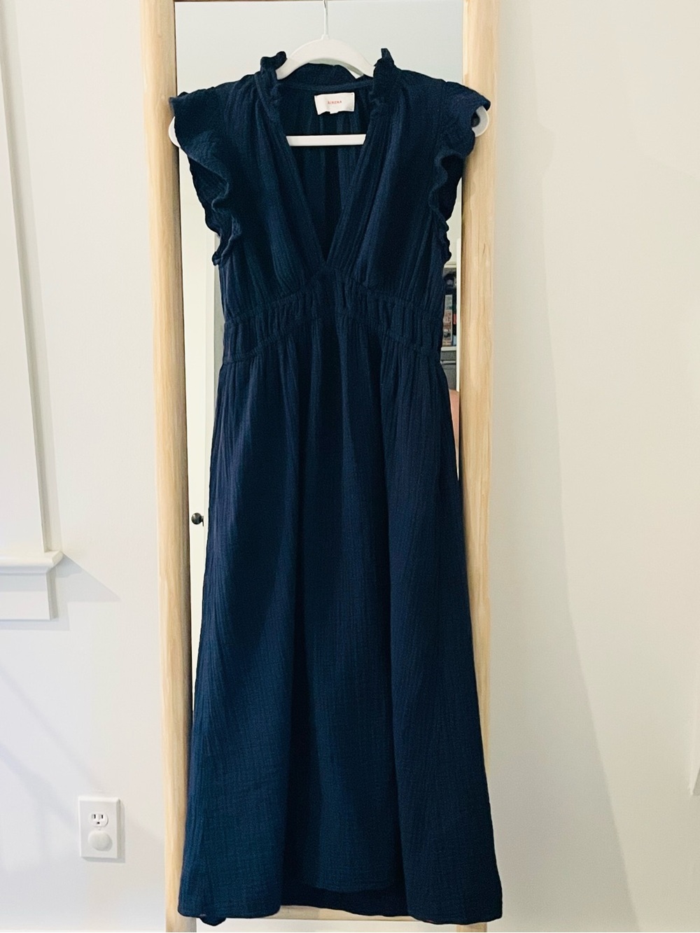 XiRENA Navy Flutter Sleeve Midi Dress Size XS